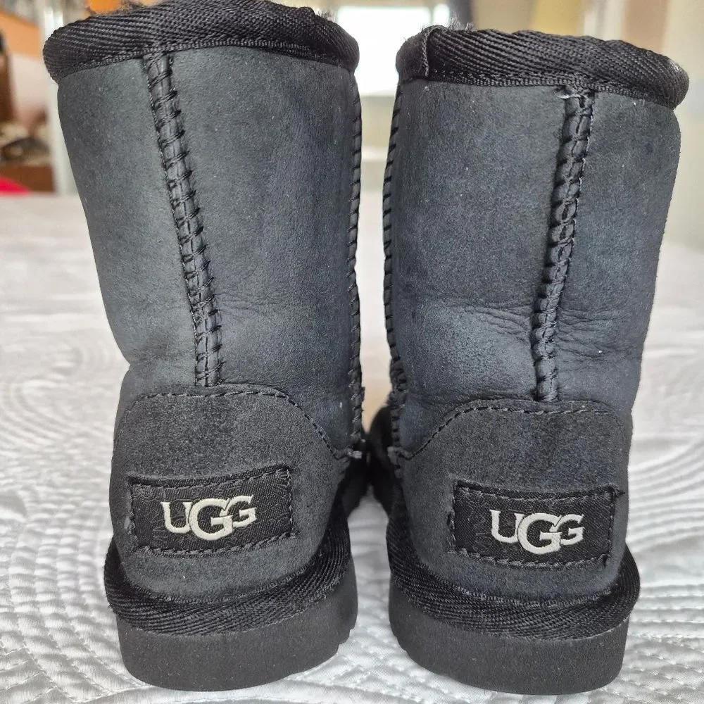 GUC UGG Classic Ⅱ Kids Boots #1017703K Black US Size 7